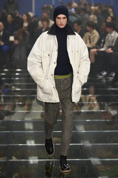 Look 33